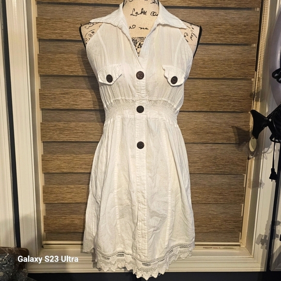 Halter button white Dress - Picture 2 of 12